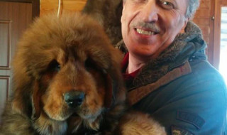 Амин переехала в новый дом.